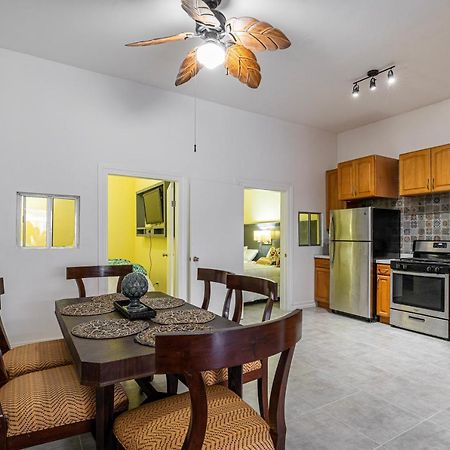 2 Br/ 1 Ba Home, Sleeps 10, 1 Min Walk To Rosarito Beach Zewnętrze zdjęcie