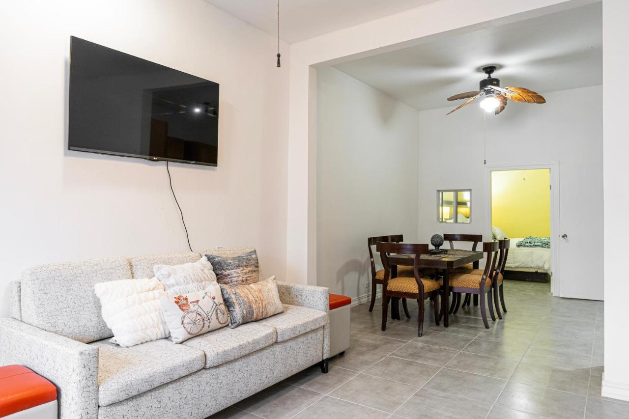 2 Br/ 1 Ba Home, Sleeps 10, 1 Min Walk To Rosarito Beach Zewnętrze zdjęcie